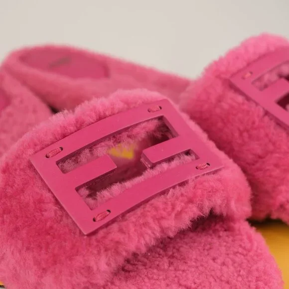 Fendi Shearling FF Baguette Pink Slide Sandals - Picture 4 of 8